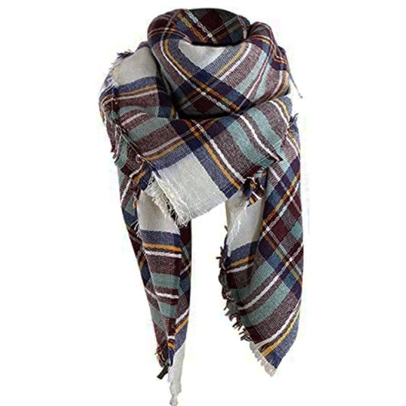 Gift 🎁 Soft Plaid Scarf NWT - Picture 3 of 5